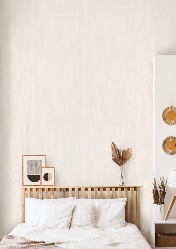 Schlafzimmer mit SPC-Wandpaneelen in Steinoptik Pearl Stone